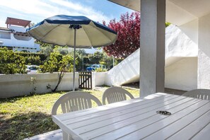 Outdoor dining - M049 - Marcelli, three-room apartment with garden 200 meters from the sea (Marcelli)