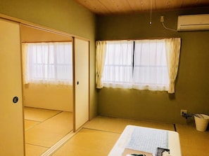 Familienapartment | 2 Schlafzimmer, Minibar, Schreibtisch, schallisolierte Zimmer