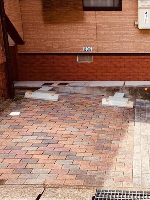 Free self-parking