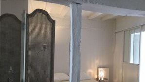 1 makuuhuone, silitysrauta/-lauta, ilmainen Wi-Fi