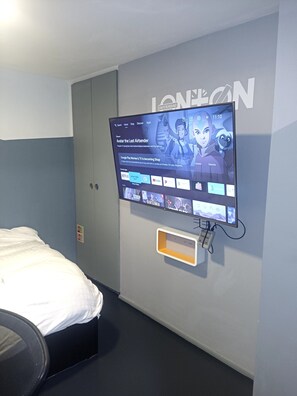 5 Schlafzimmer, Schreibtisch, Bügeleisen/Bügelbrett, kostenloses WLAN