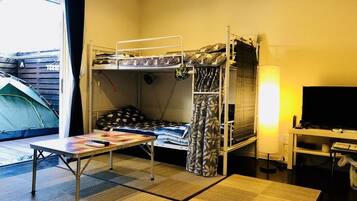 Apartemen, teras | Minibar, kedap suara, dan Wi-Fi gratis