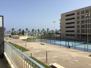 Sports court - Apartameento Luxury, first line beach, Garage, Wifi, Gym, Pool weather (Roquetas de Mar)