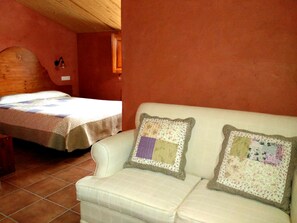 5 chambres, fer et planche à repasser, lit parapluie, Wi-Fi gratuit