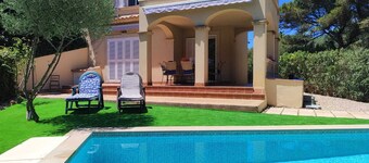 STUNNING VILLA, PRIVATE POOL, AIR CONDITIONING, Wi-Fi, beach, ocean, 3 bedrooms + 3 bathrooms