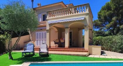STUNNING VILLA, PRIVATE POOL, AIR CONDITIONING, Wi-Fi, beach, ocean, 3 bedrooms + 3 bathrooms