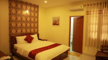 Minibar, desk, blackout curtains, free WiFi