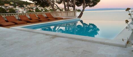 Piscine extérieure, piscine chauffée