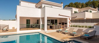 Villa LaCalma - privat basseng, gratis AC og Wifi