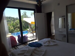 1 bedroom, free WiFi, wheelchair access - Secluded villa with own indoor & outside pool & mountain view (Kas)