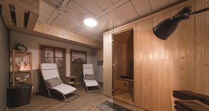 LUXURY APARTMENT kaupungissa Mallnitz with Sauna - B