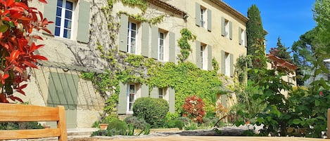 Extérieur