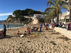Beach - Detached 2 Bedroom Villa in El Portet, with large terraces and pool views (Teulada)