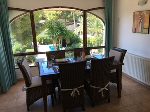 Dining - Detached 2 Bedroom Villa in El Portet, with large terraces and pool views (Teulada)