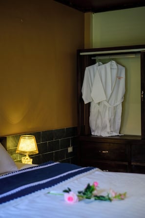 Deluxe dubbelrum - utsikt mot bergen | Minibar, skrivbord, gratis wi-fi och sängkläder