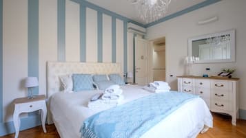 2 slaapkamers, een kluis op de kamer, een strijkplank/strijkijzer
