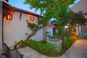 Khuôn viên nơi lưu trú