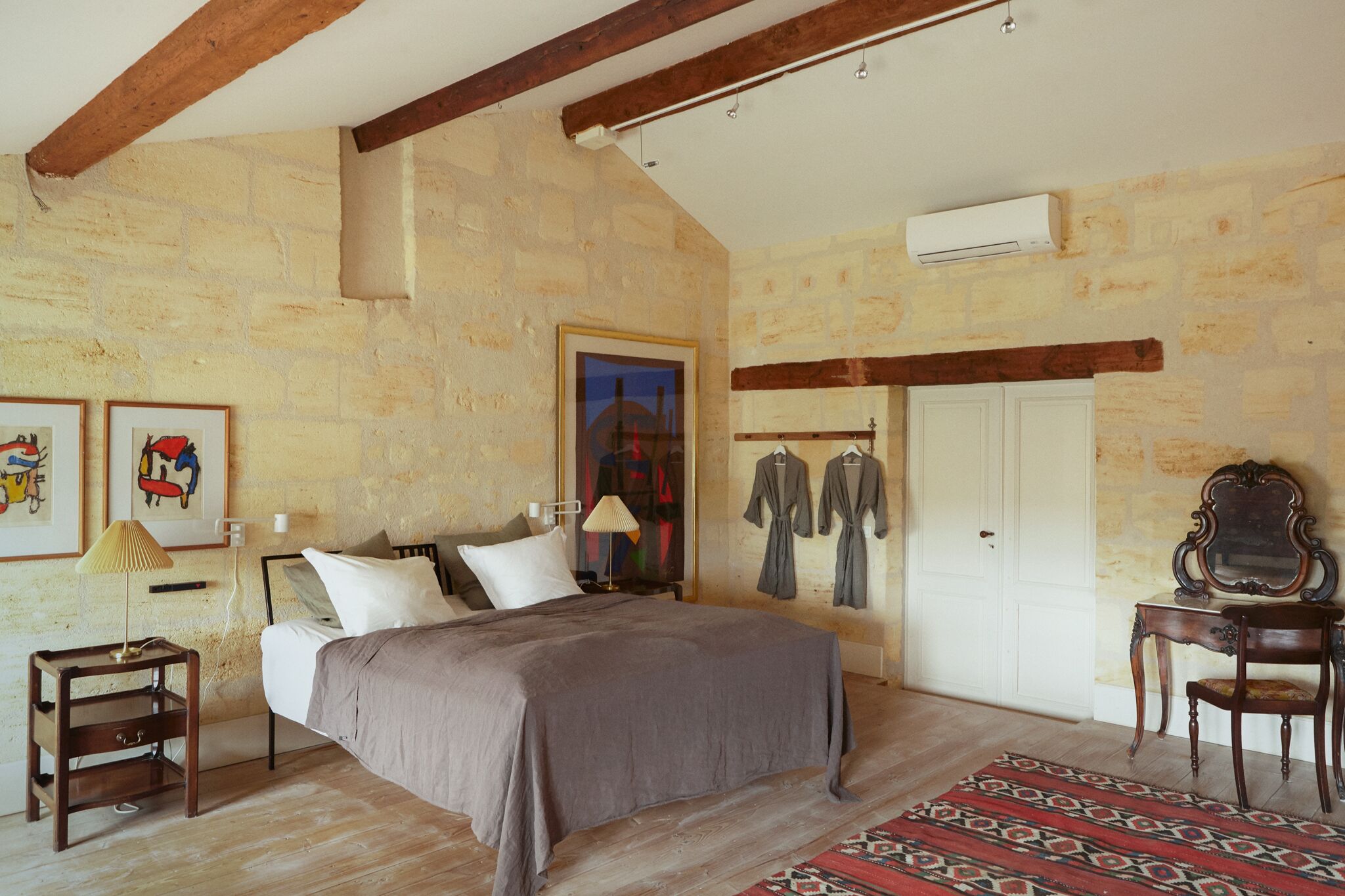 7 多间卧室、办公桌、熨斗/熨衣板、旅行婴儿床