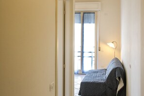 Interior - M029 - Marcelli, new seafront two-room apartment with terrace (Marcelli)