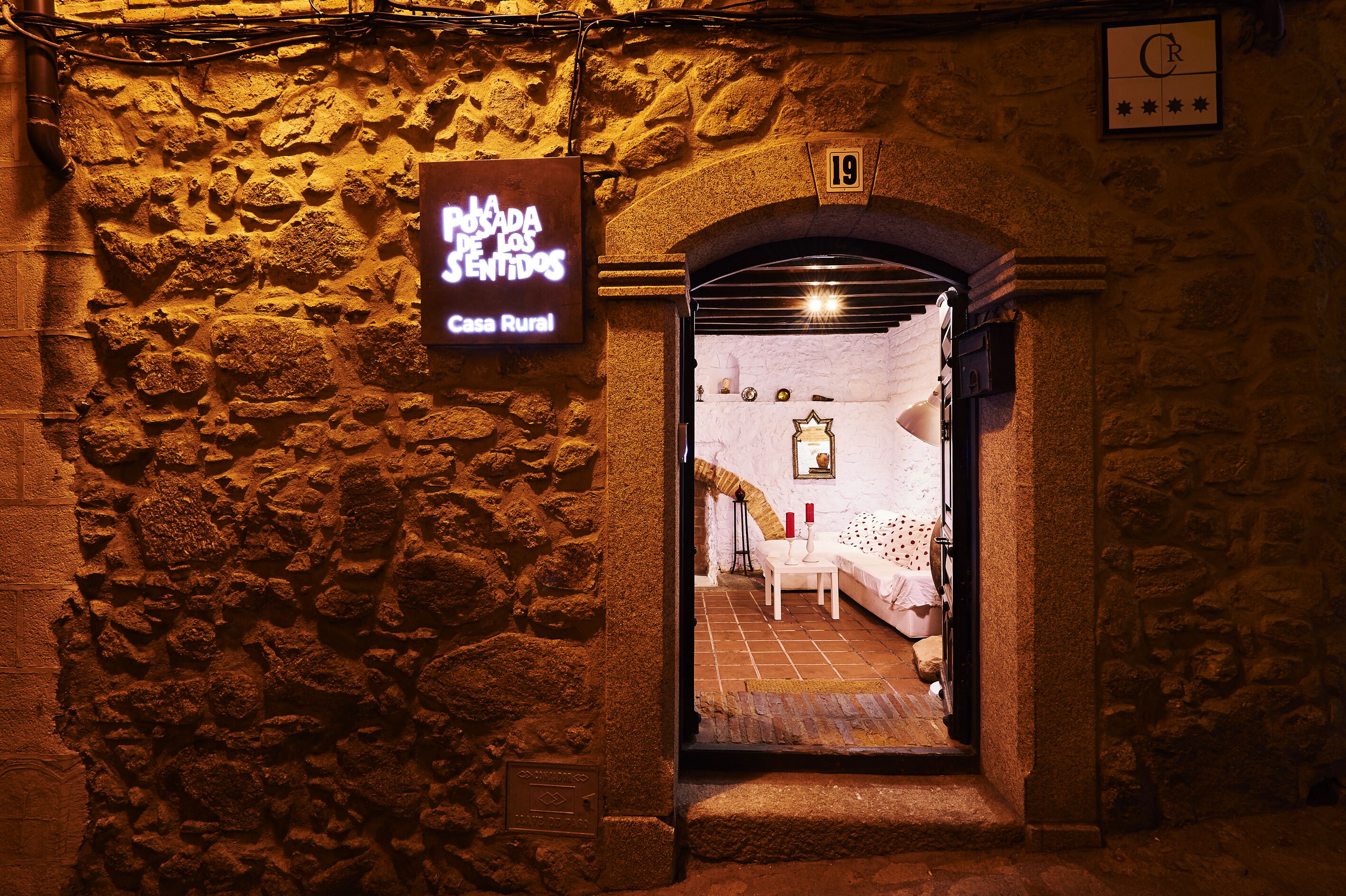 Sauna, 80 m2 garden, 5 rooms with full bathroom, cellar, dining room-kitchen