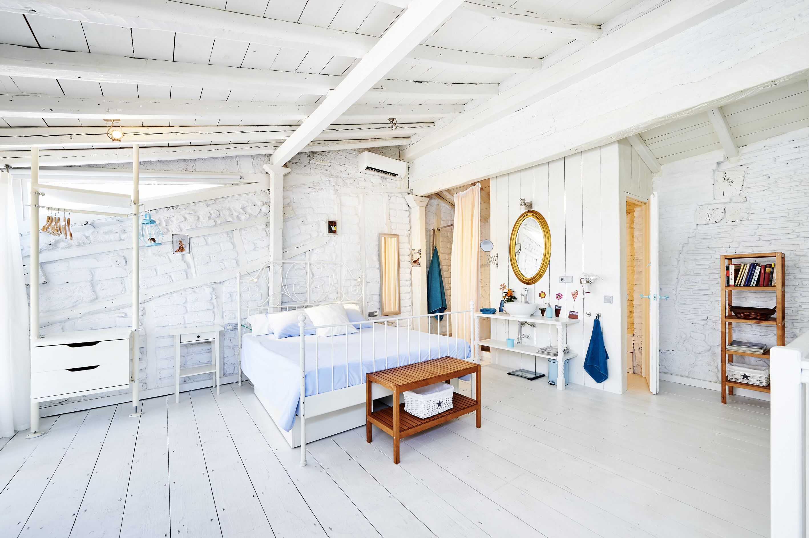 Sauna, 80 m2 garden, 5 rooms with full bathroom, cellar, dining room-kitchen