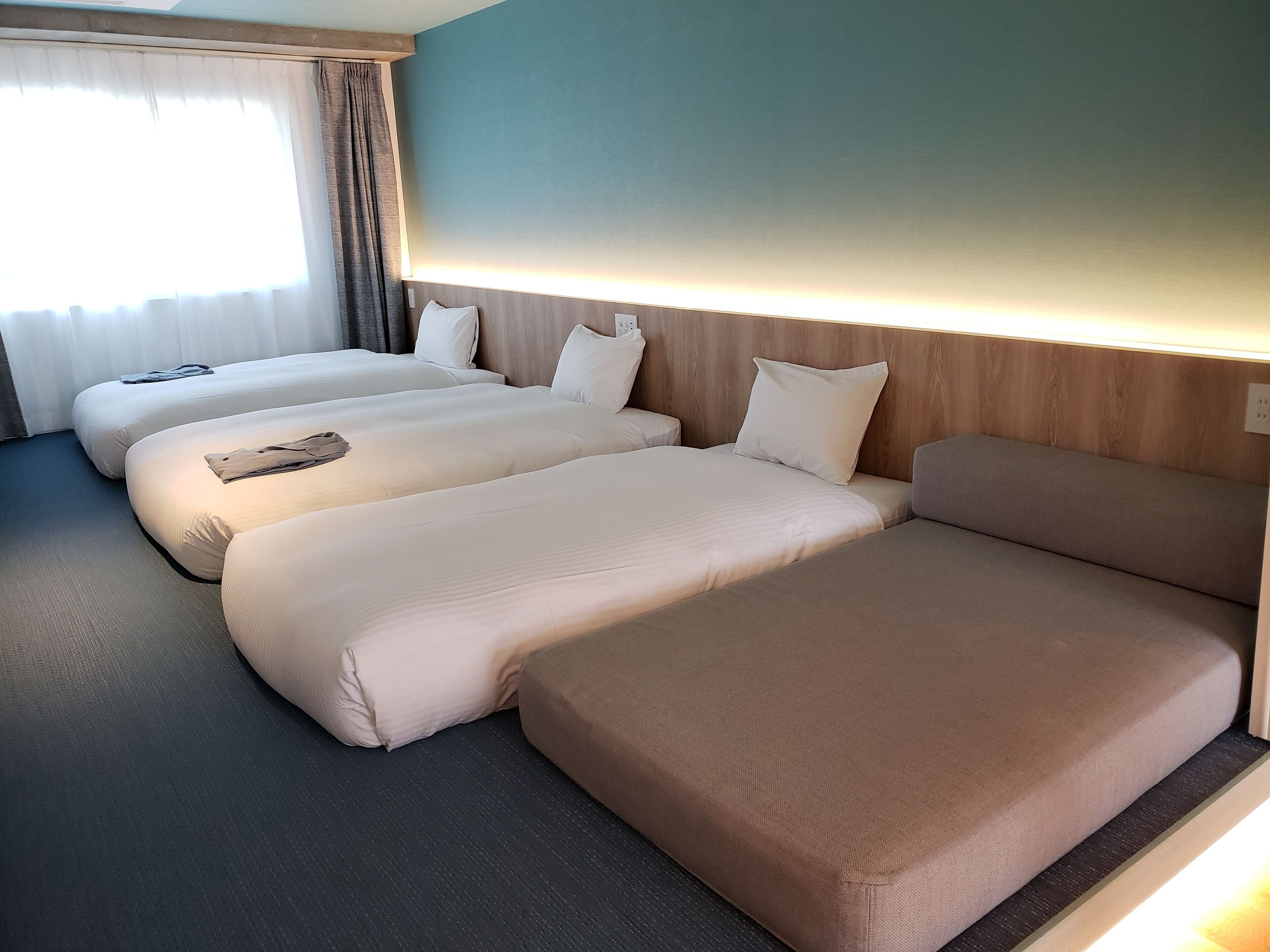 suite, non smoking | in-room safe, desk, laptop workspace, blackout curtains