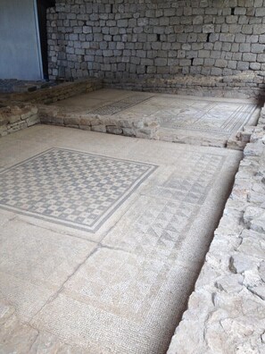 Property grounds - B unit, Heart of Kotor Bay, Stunning views, waterfront, free secured parking (Lipci)