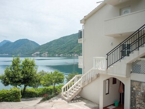 Exterior - B unit, Heart of Kotor Bay, Stunning views, waterfront, free secured parking (Lipci)