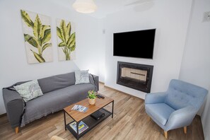 Télévision, cheminée