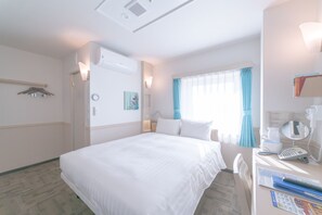 雙人房, 1 張加大雙人床, 非吸煙房 | 房內夾萬、遮光窗簾/窗簾、熨斗/熨衫板、免費 Wi-Fi