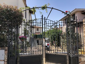 Enceinte de lâhĂ©bergement