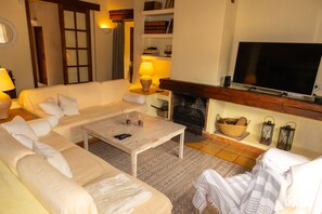 Téléviseur, foyer, lecteur de DVD