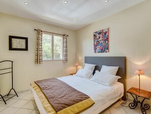 5 habitaciones, cuna de viaje y wifi gratis 