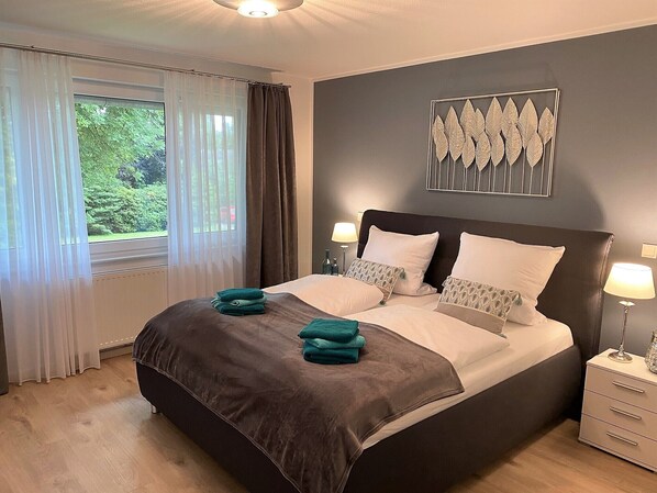 2 Schlafzimmer, Zimmersafe, Bügeleisen/Bügelbrett, kostenloses WLAN