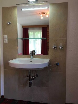 Unclassified image, 3 of 17, button