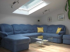 Unclassified image, 2 of 17, button