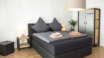 2 Schlafzimmer, Reisekinderbett, WLAN, Bettwäsche