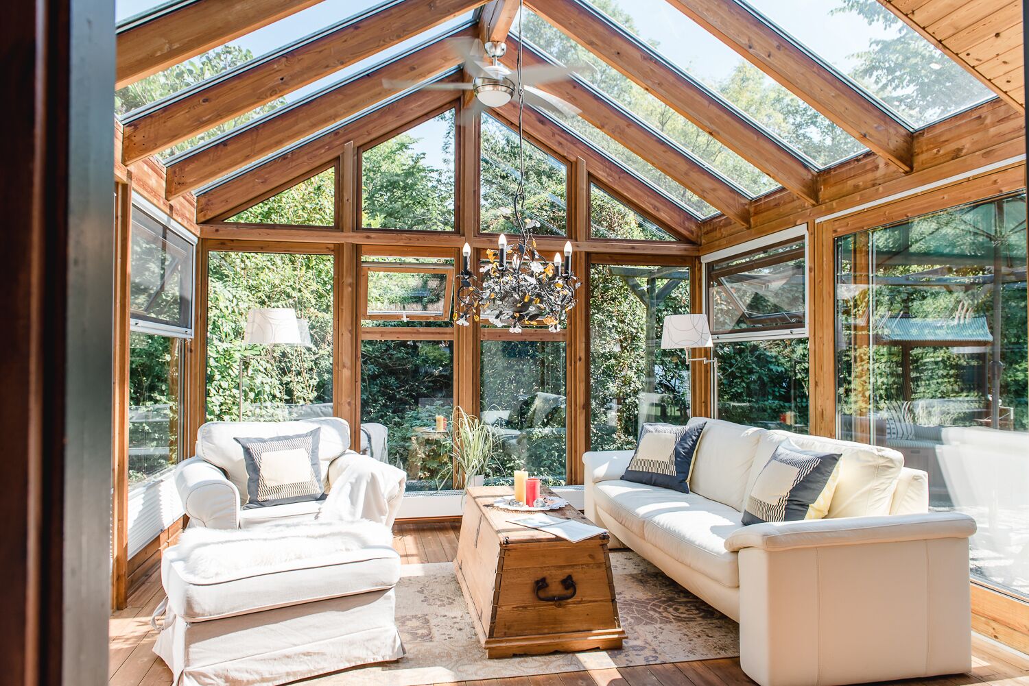 Holiday house with sea view and sauna, fireplace & winter garden located directly on the forest