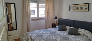 3 bedrooms, iron/ironing board, travel crib, free WiFi