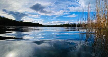 Cute Bungalow on the lake, - to relax and unwind - idyllic location