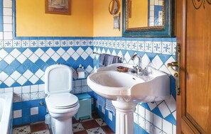 Bathtub