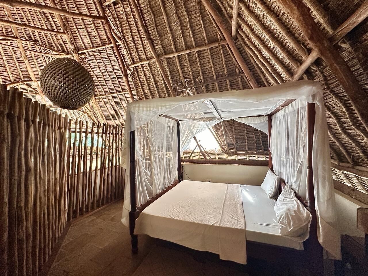 3 bedrooms, WiFi, bed sheets, wheelchair access