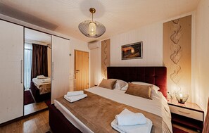 2 chambres, lit parapluie, Wi-Fi gratuit, draps fournis
