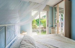 3 bedrooms, travel cot, free WiFi