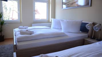 3 Schlafzimmer, Schreibtisch, Reisekinderbett, Internetzugang