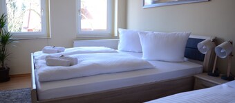Cozy family apartment near Agra Park and the lakes for up to 9 people