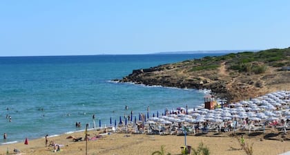 Villa Erica - Villetta a schiera inserita in un ampio parco sul mare