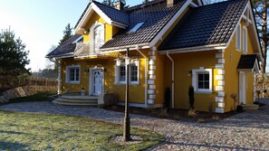Exterior - Small yellow villa in Masuria (apartment WEST in the attic) (Swieta Lipka,)