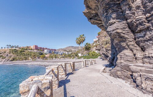 Amazing home in Almuñecar with house sea view
