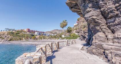 Amazing home in Almuñecar with house sea view